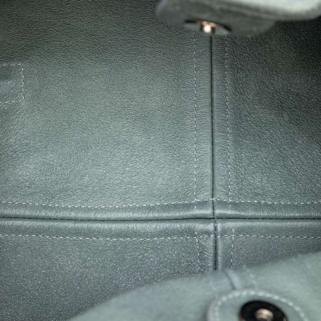 Chanel Grained Nubuck Camellia Patch Shopping Tote Green Leather Very good condition - Model View
