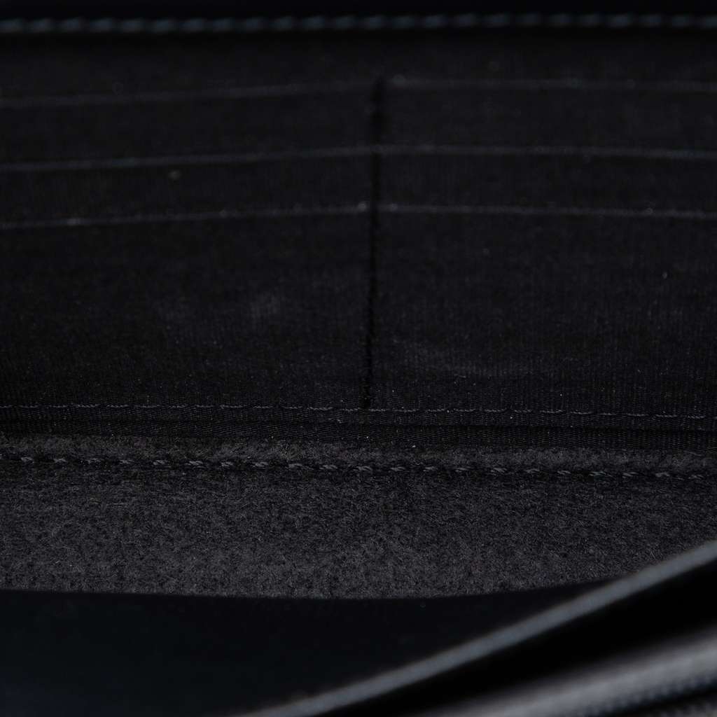 Chanel Quilted Lambskin Double Stitch Boy Wallet On Chain Black Leather Very good - Model View