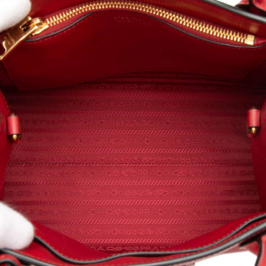 Prada Small Saffiano Cuir Monochrome Top Handle Tote Red Leather Very good - Model View