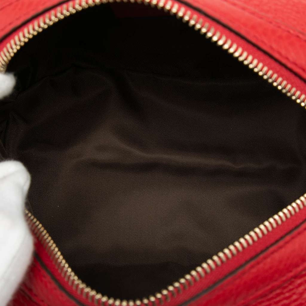Gucci Leather Soho Cosmetic Pouch Red Leather Very good - Model View
