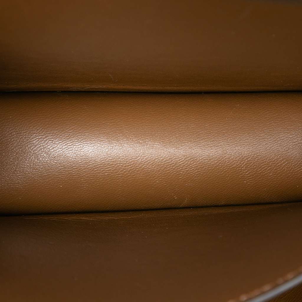 Celine Small Calfskin Classic Box Brown Leather Very good condition - Model View