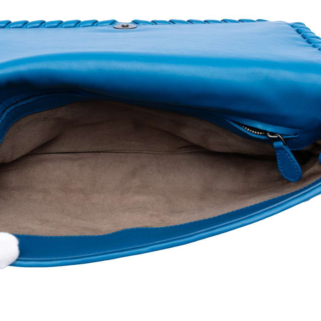 Bottega Veneta Nappa Intrecciato Flap Crossbody Blue Leather Very good - Model View