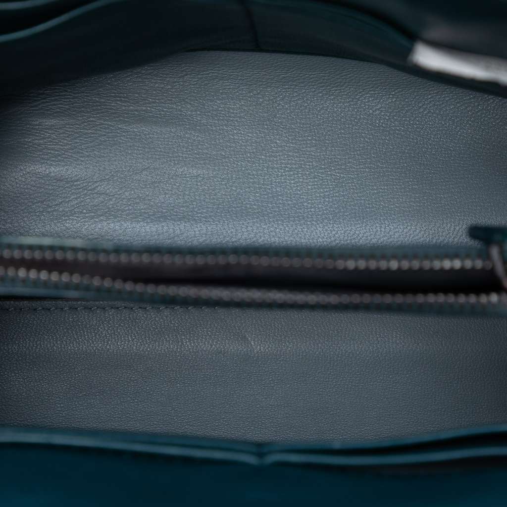 Bottega Veneta Nappa Intrecciato Chain Wallet Blue Leather Very good - Model View