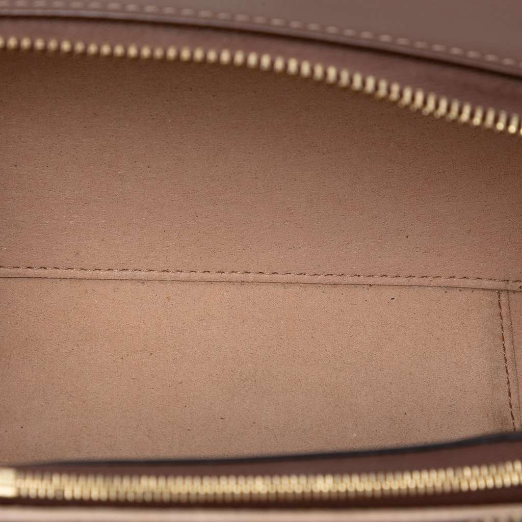 Gucci GG Supreme Interlocking G Crossbody Beige Very good - Model View