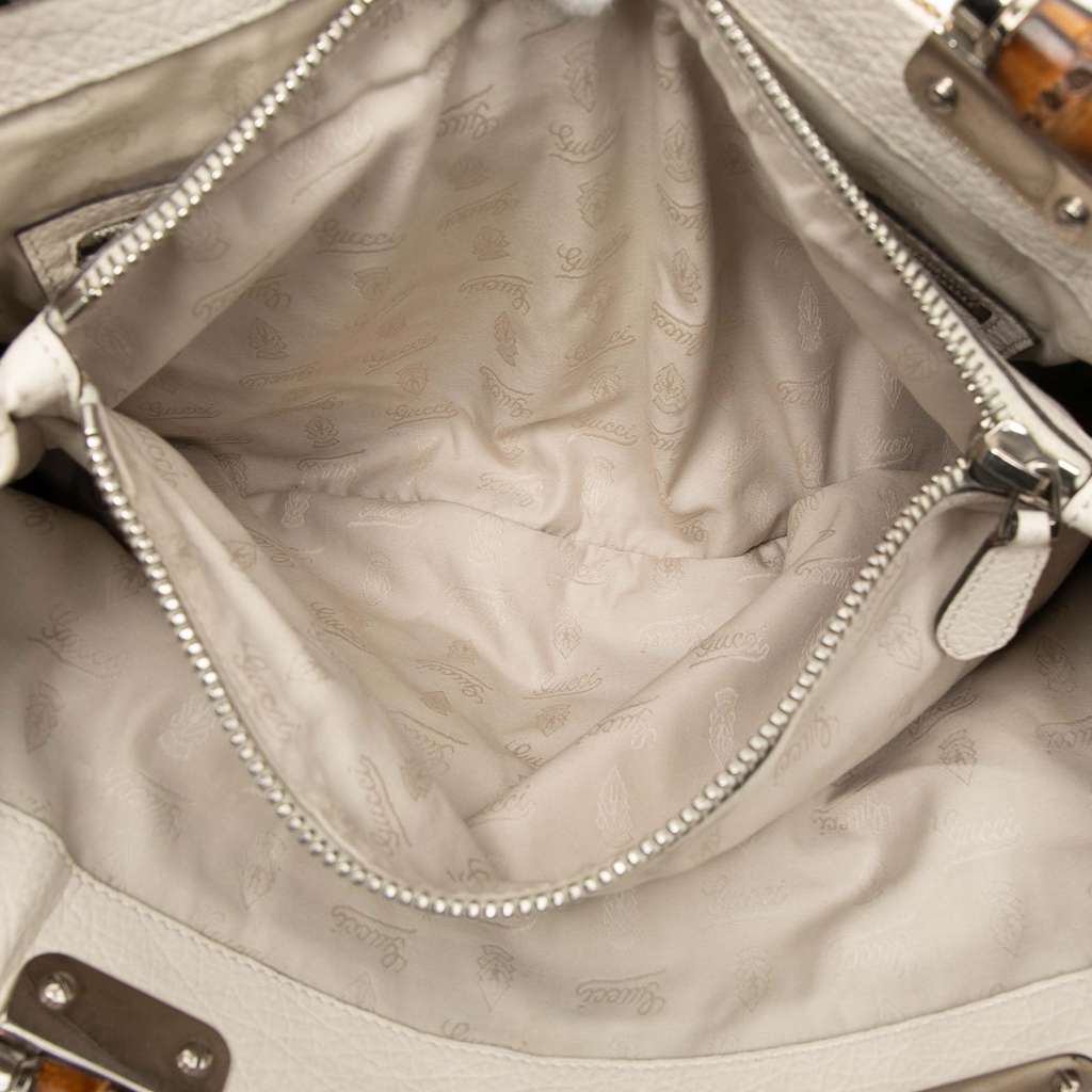 Gucci Medium GG Canvas Bamboo Libeccio Tote Beige Canvas Good - Model View