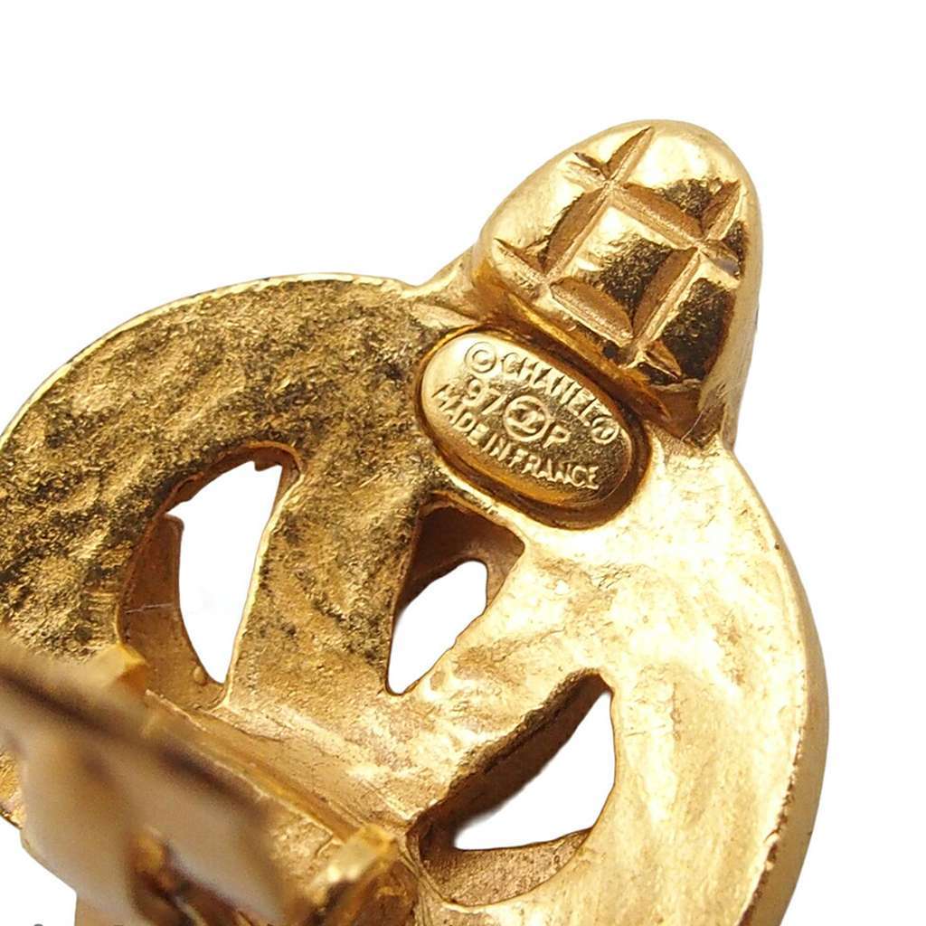 Chanel Gold Plated CC Heart Clip on Earrings Gold Metal Very good - Box View