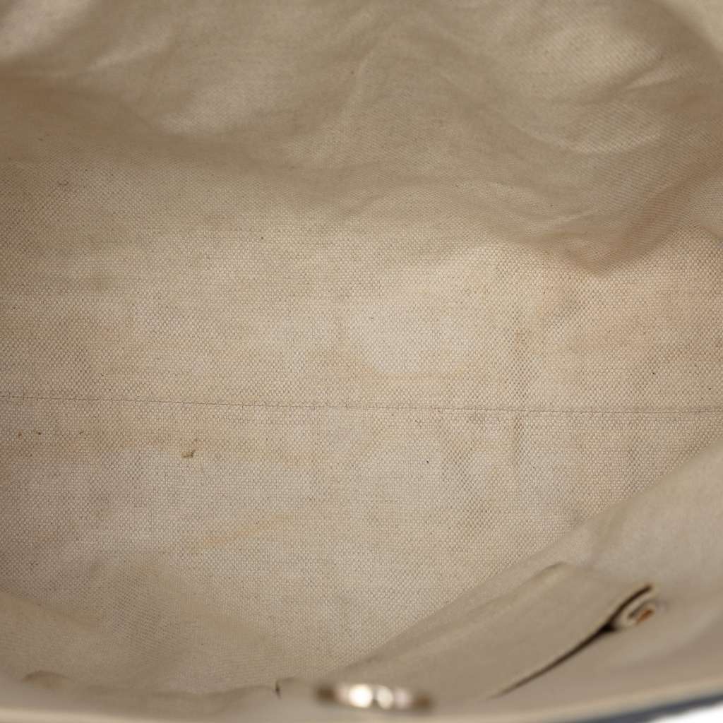Gucci GG Canvas Mayfair Tote Beige Canvas Very good - Model View