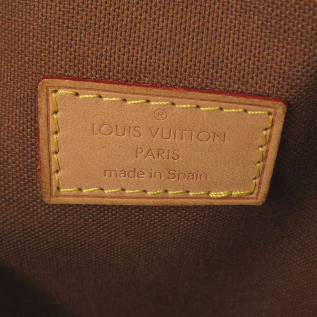 Louis Vuitton Monogram Pochette Gange Brown Very good - Model View