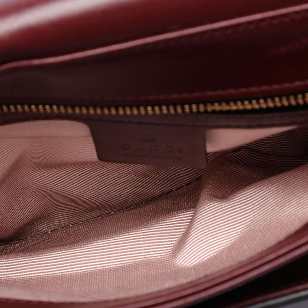 Gucci Small Leather Arli Crossbody Red Leather Very good condition - Model View