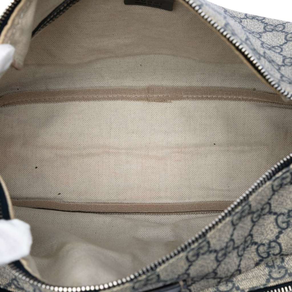Gucci GG Supreme Double Pocket Crossbody Beige Canvas Very good - Model View