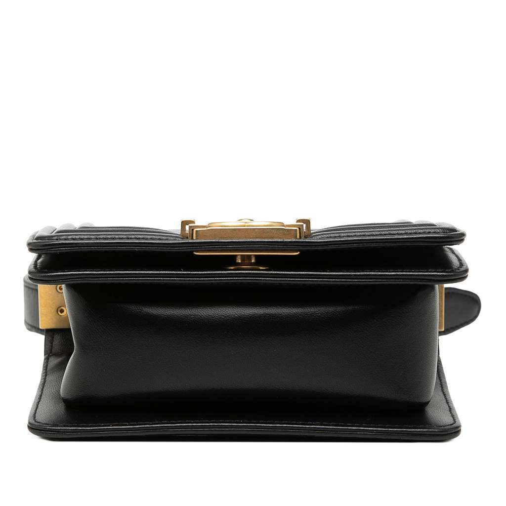 Chanel Mini Quilted Lambskin Boy Flap Black Leather Very good - Inside View