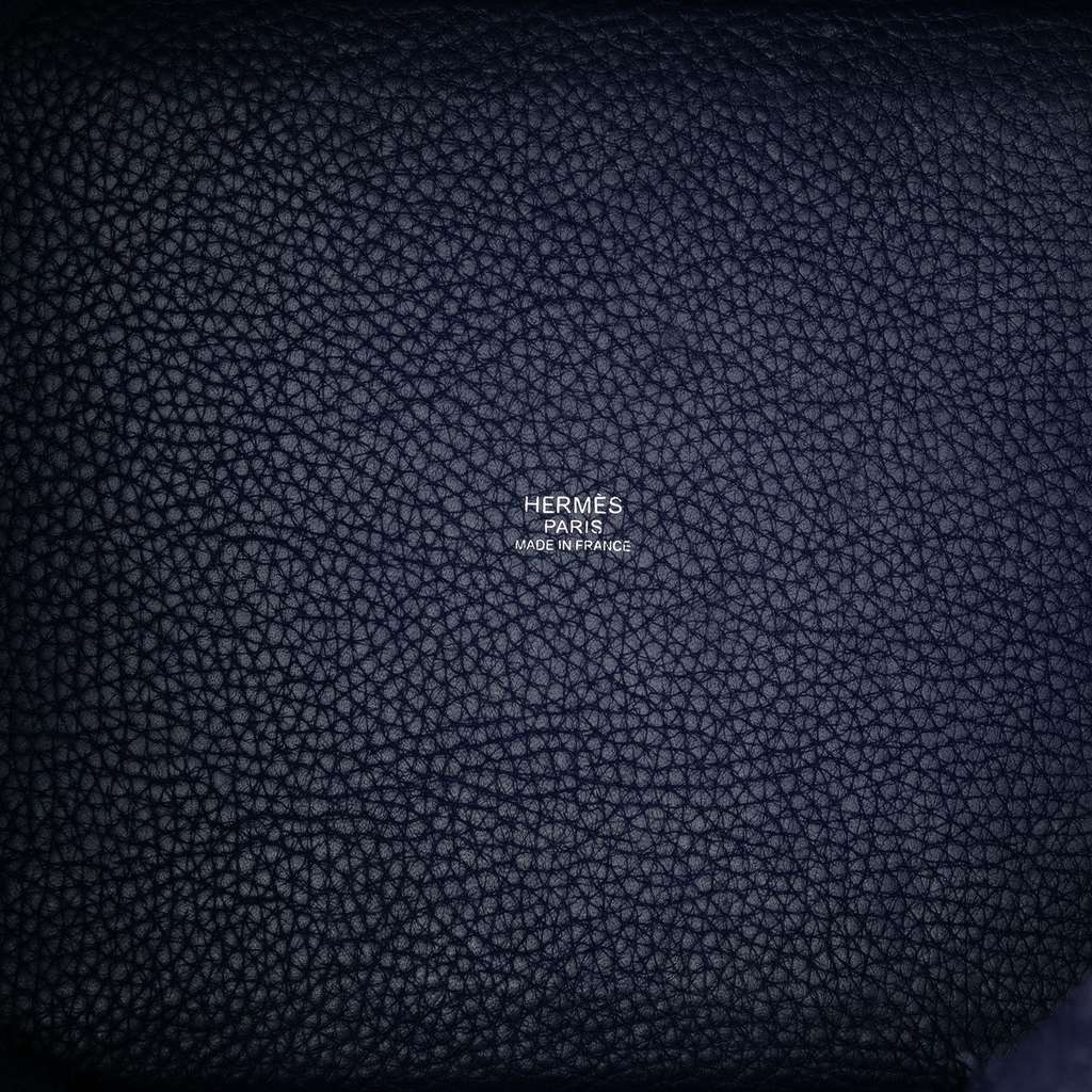 Hermès Clemence Picotin Lock 22 Blue Leather Very good - Model View