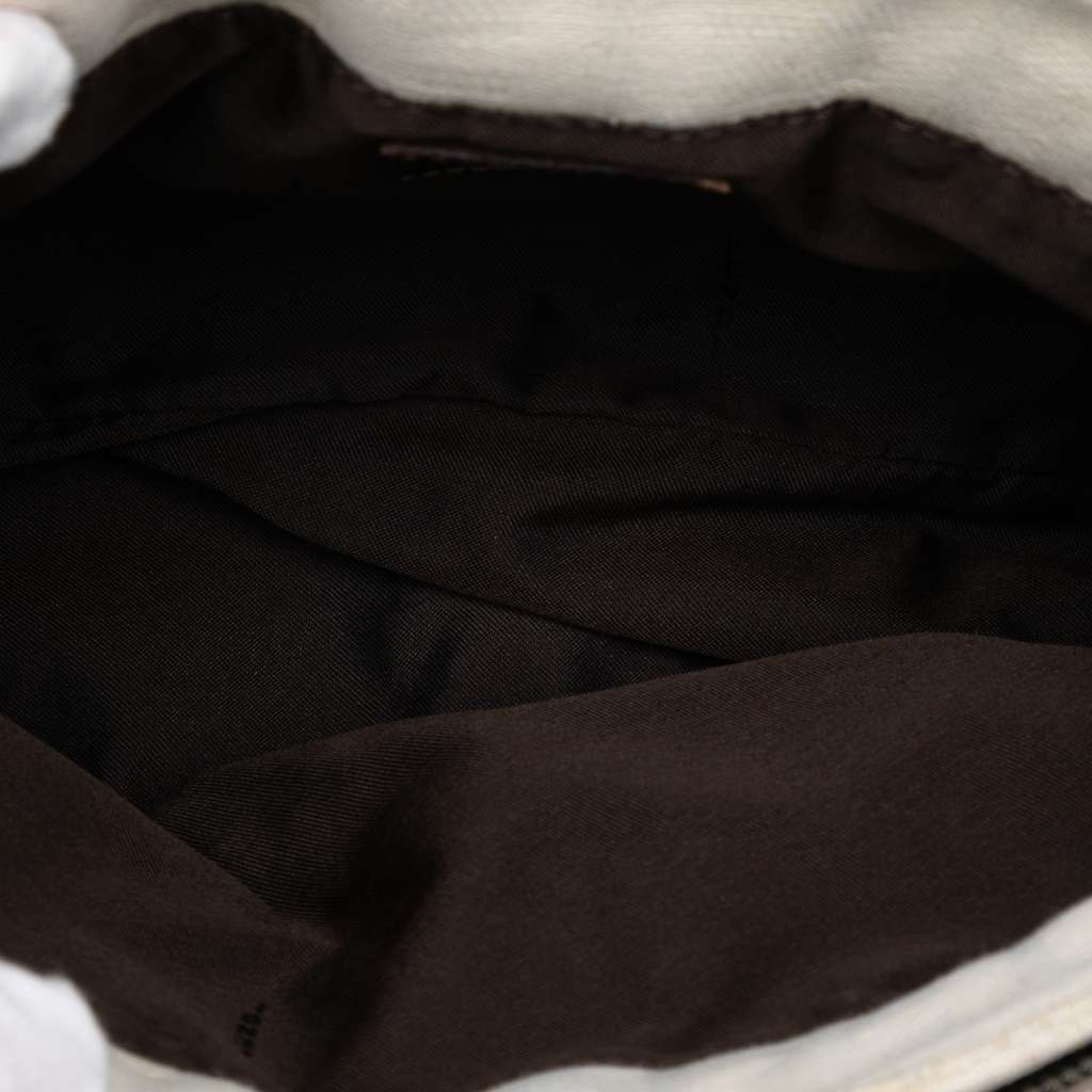 Fendi Zucca Canvas Shoulder Bag White Canvas Very good - Model View