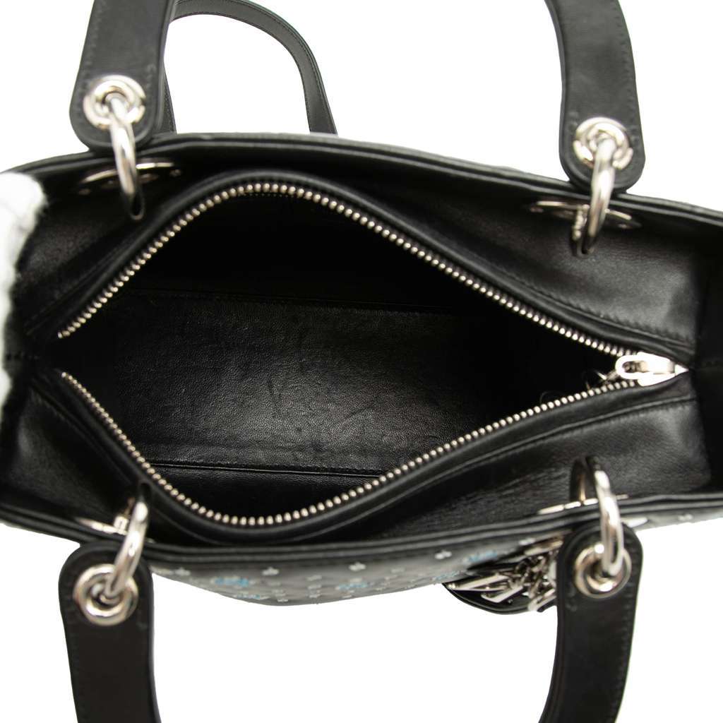 Dior Medium Calfskin Embroidered Flower Lady Dior Black Leather Very good condition - Model View
