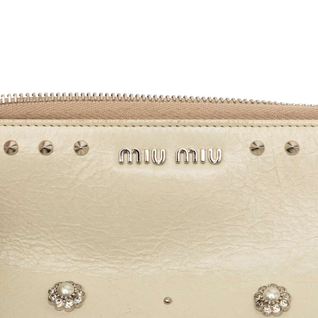 Miu Miu Faux Pearl Studded Leather Clutch White Leather Very good - Box View
