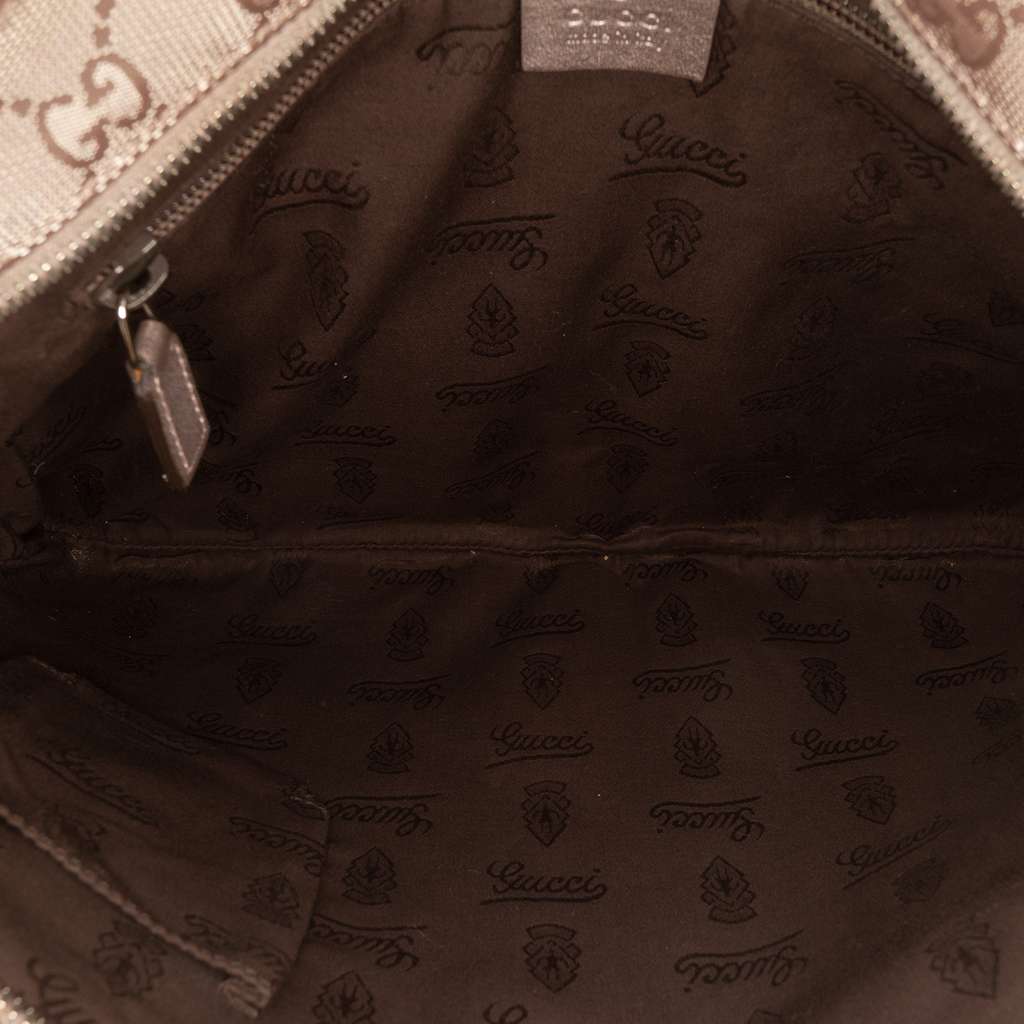 Gucci GG Imprime Crossbody Pink Canvas Very good condition - Model View