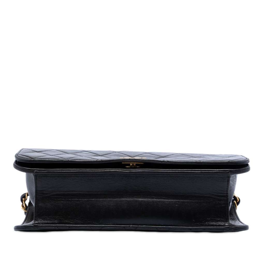 Chanel CC Quilted Lambskin Full Single Flap Black Leather Very good condition - Inside View