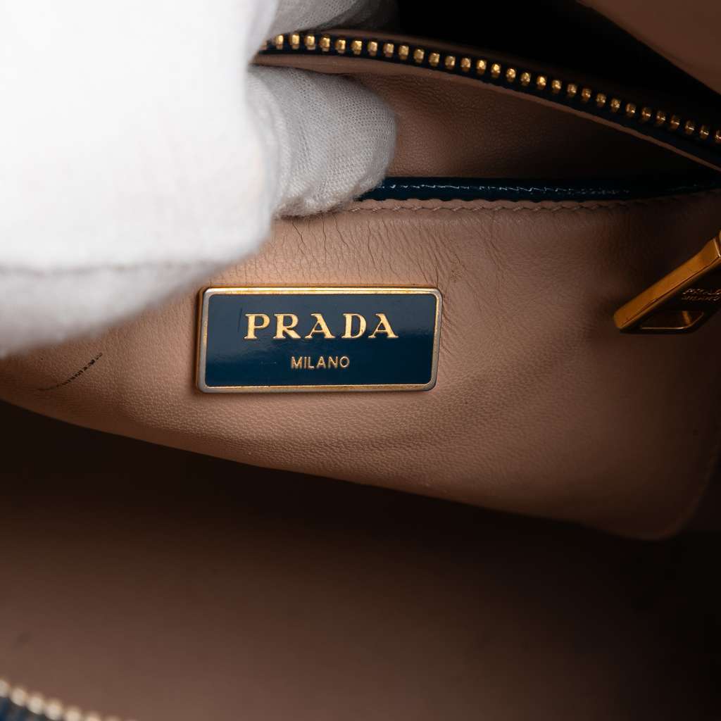 Prada Medium Saffiano Vernice Promenade Satchel Blue Leather Very good condition - Box View