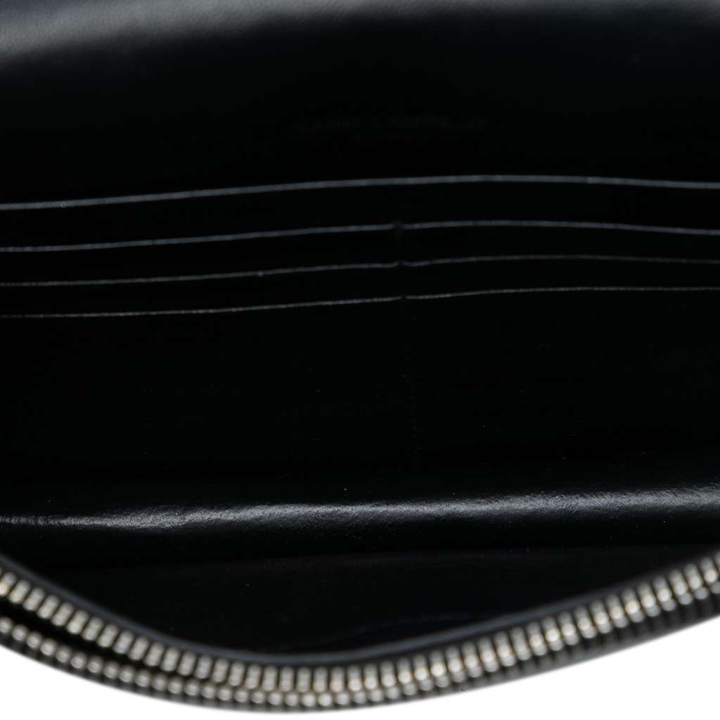 Saint Laurent Medium Croc Embossed Leather Kate Tassel Crossbody Black Leather Very good condition - Model View