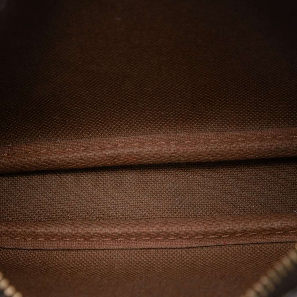 Louis Vuitton Monogram Mini Pochette Accessoires Brown Very good condition - Model View