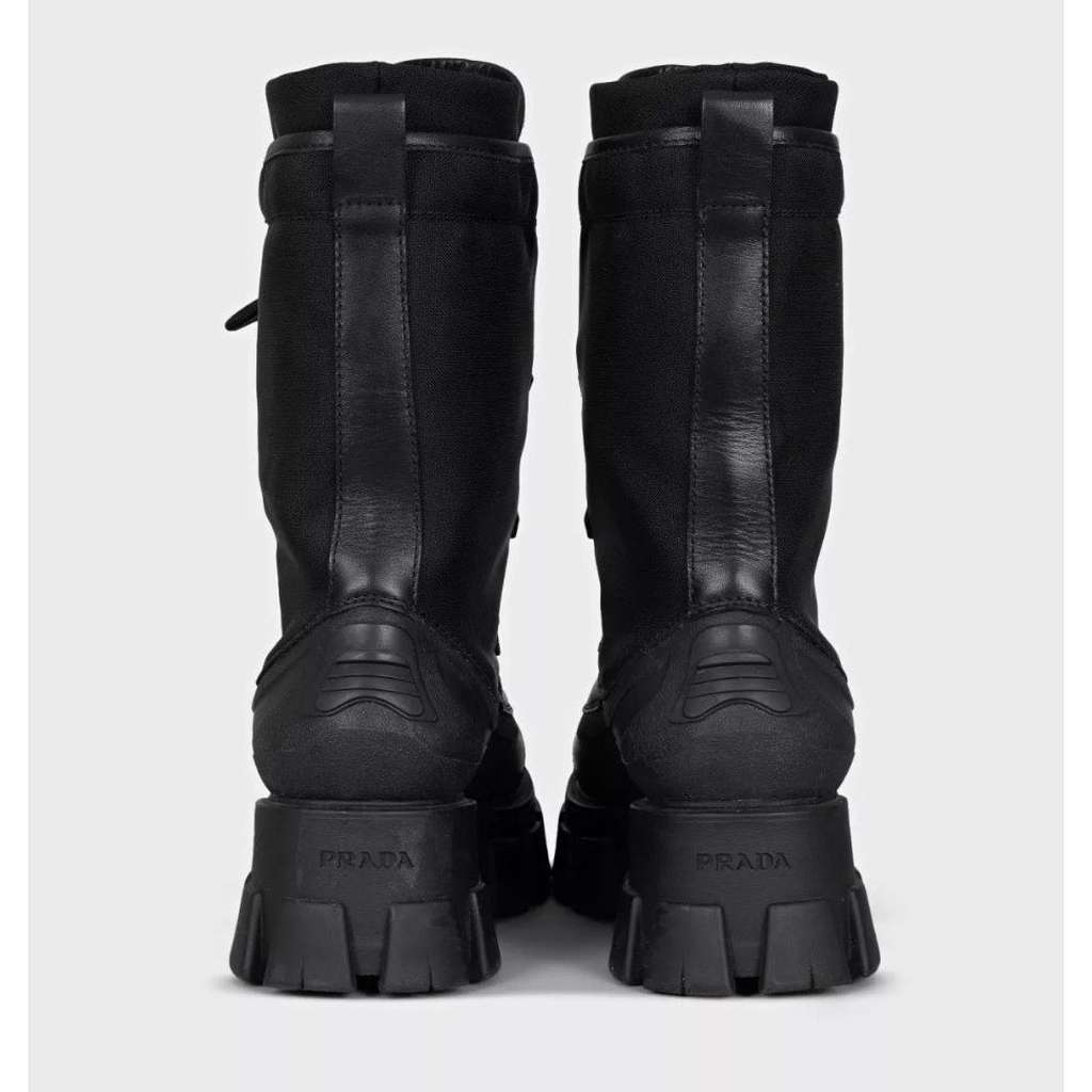 Prada Lace Up Boots Black Lace Very good condition - Model View