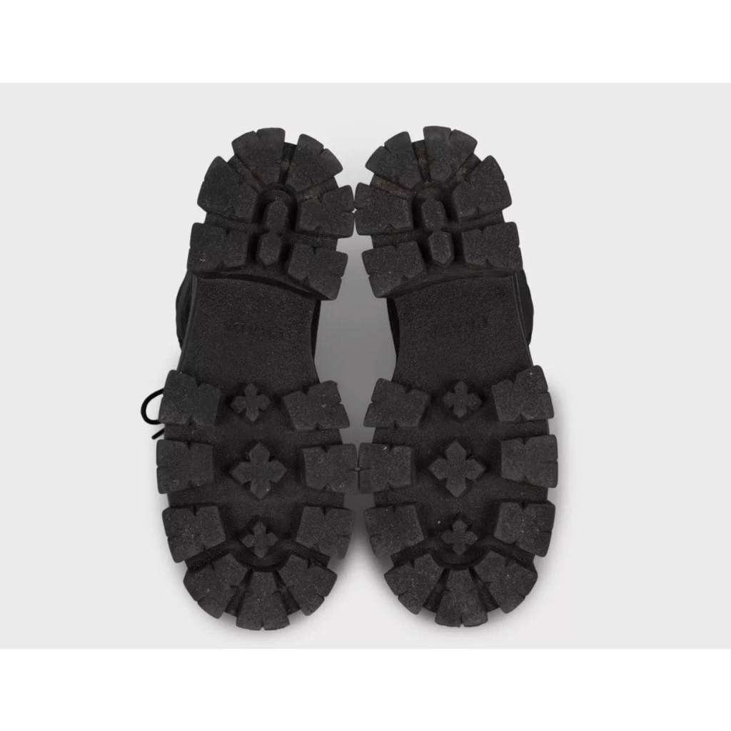 Prada Lace Up Boots Black Lace Very good condition - Box View