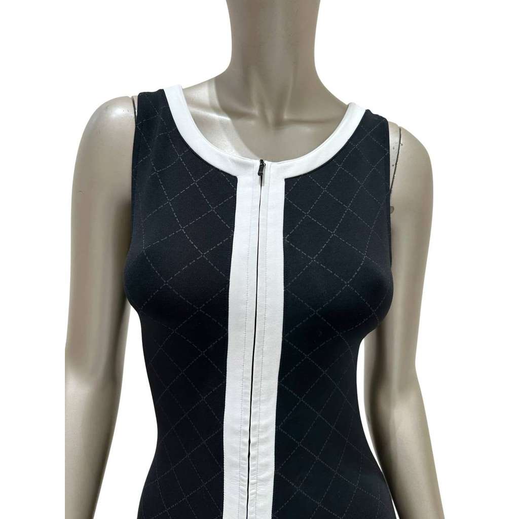 Chanel 2015 Colorblock One Piece Swimsuit Black Very good condition - Inside View