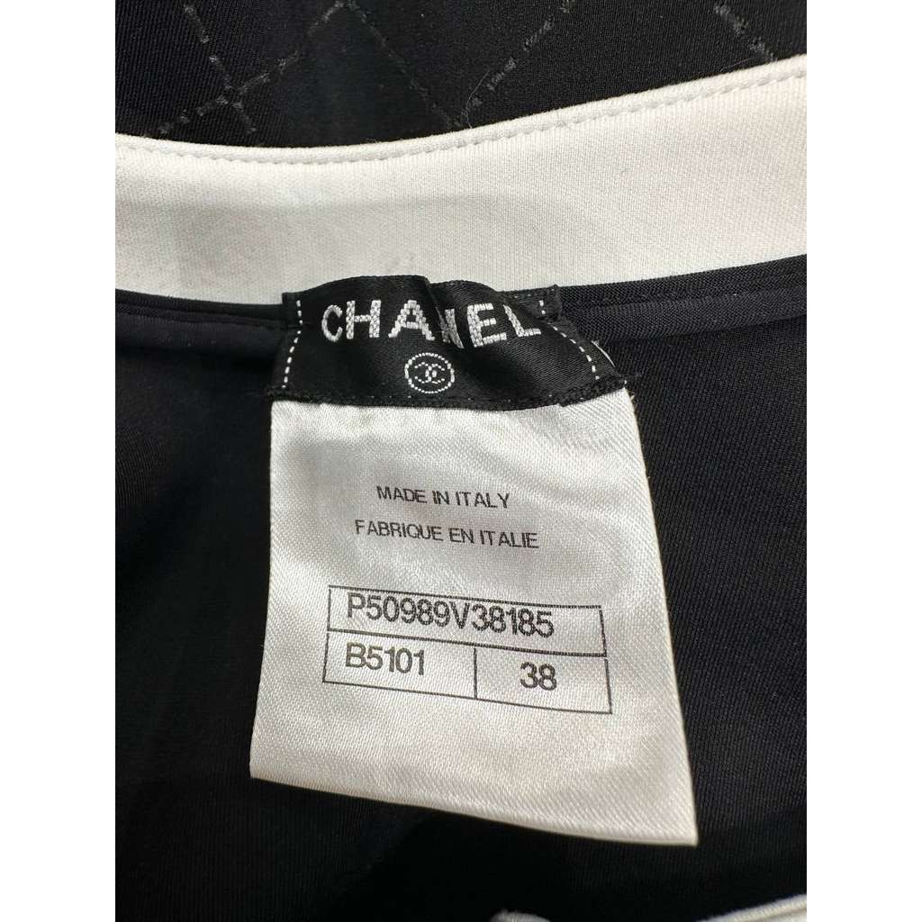 Chanel 2015 Colorblock One Piece Swimsuit Black Very good condition - Model View