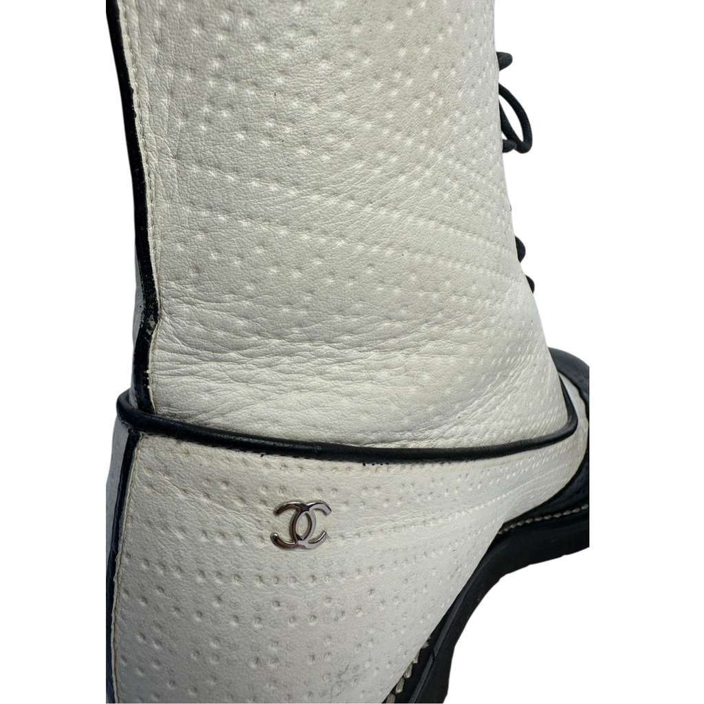 Chanel Combat Boots Black Leather Good condition - Box View