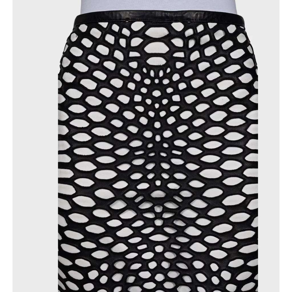 Tom Ford Perforated Skirt Black Leather Very good condition - Model View
