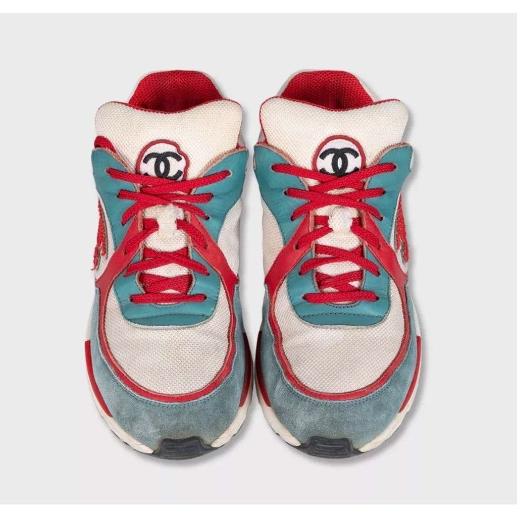 Chanel CC Logo Sneakers MultiColor Leather Very good condition - Back View