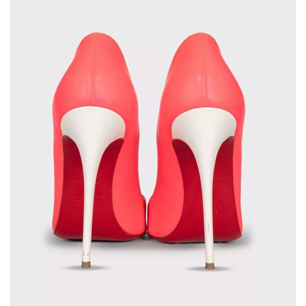 Christian Louboutin So Kate Pointed Toe Pumps Pink Leather Very good condition - Model View