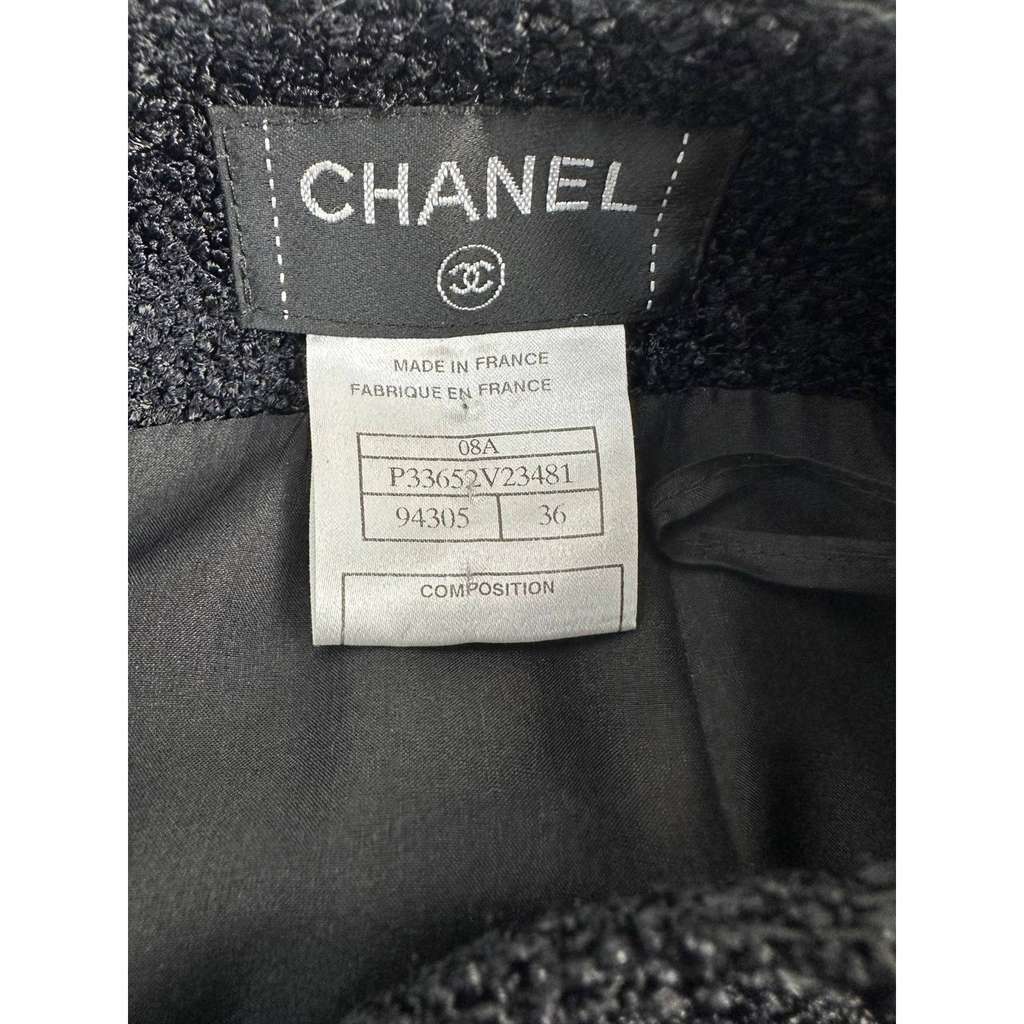 Chanel Embroidery Skirt Black Tweed Very good condition - Model View