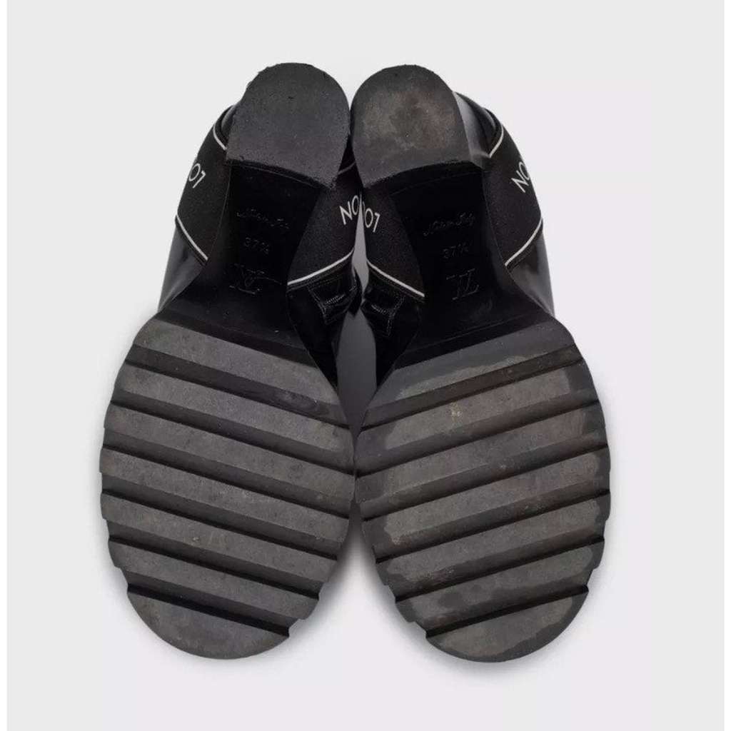 Louis Vuitton Star Trail Ankle Boots Black Leather Very good condition - Box View