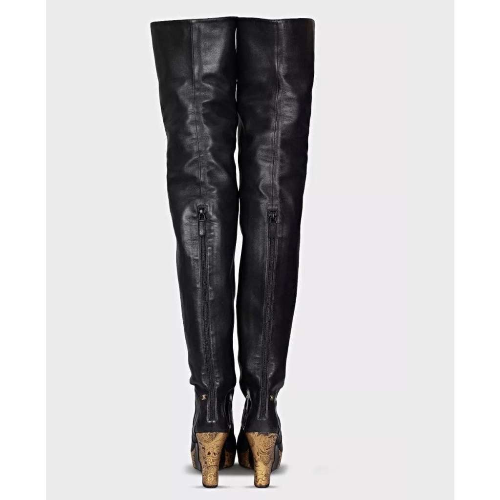 Chanel Paris Moscow Over the Knee Black Leather Very good condition - Box View