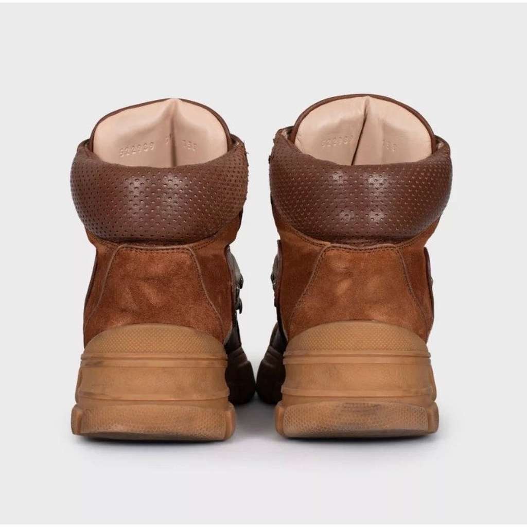 Gucci Lace Up Ankle Boots Brown Leather Very good condition - Model View