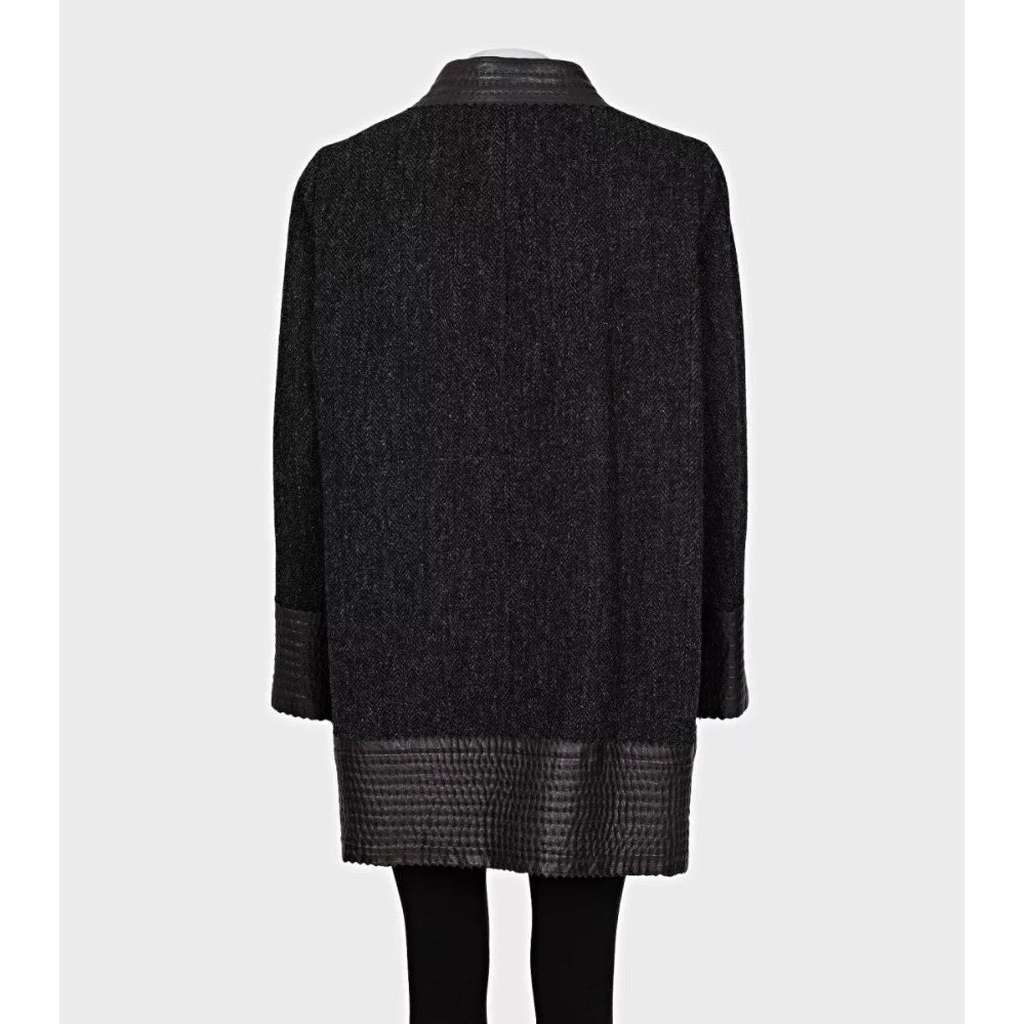 Chanel Straight Hardware Coat Black Cotton Very good condition - Inside View