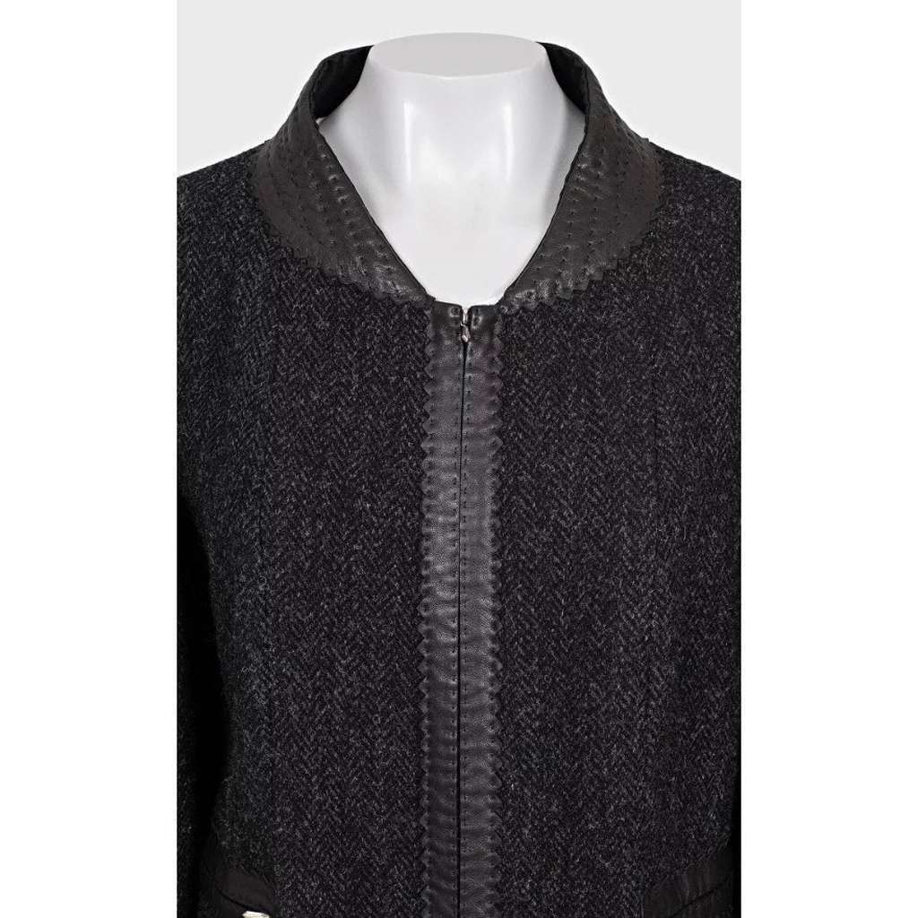 Chanel Straight Hardware Coat Black Cotton Very good condition - Model View