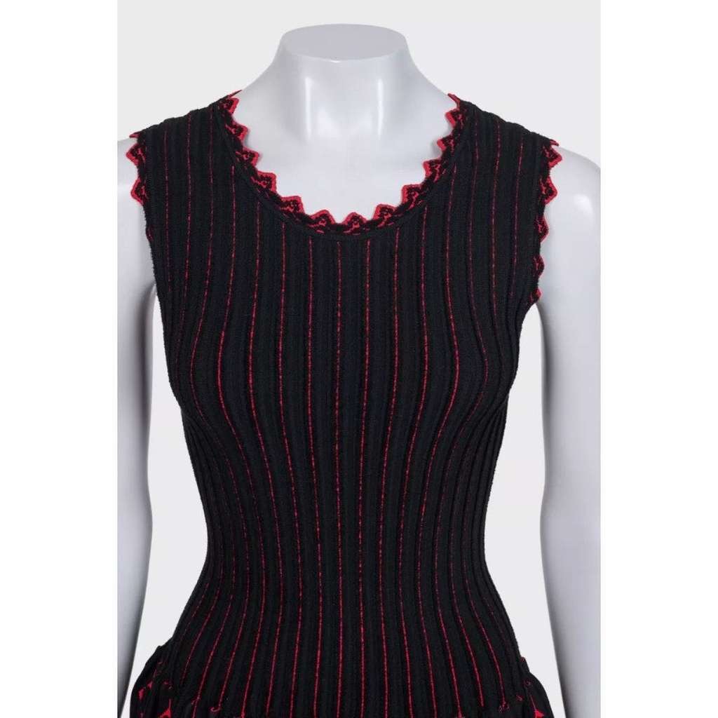 Alaïa Fitted Sleeveless Dress Black Very good condition - Model View