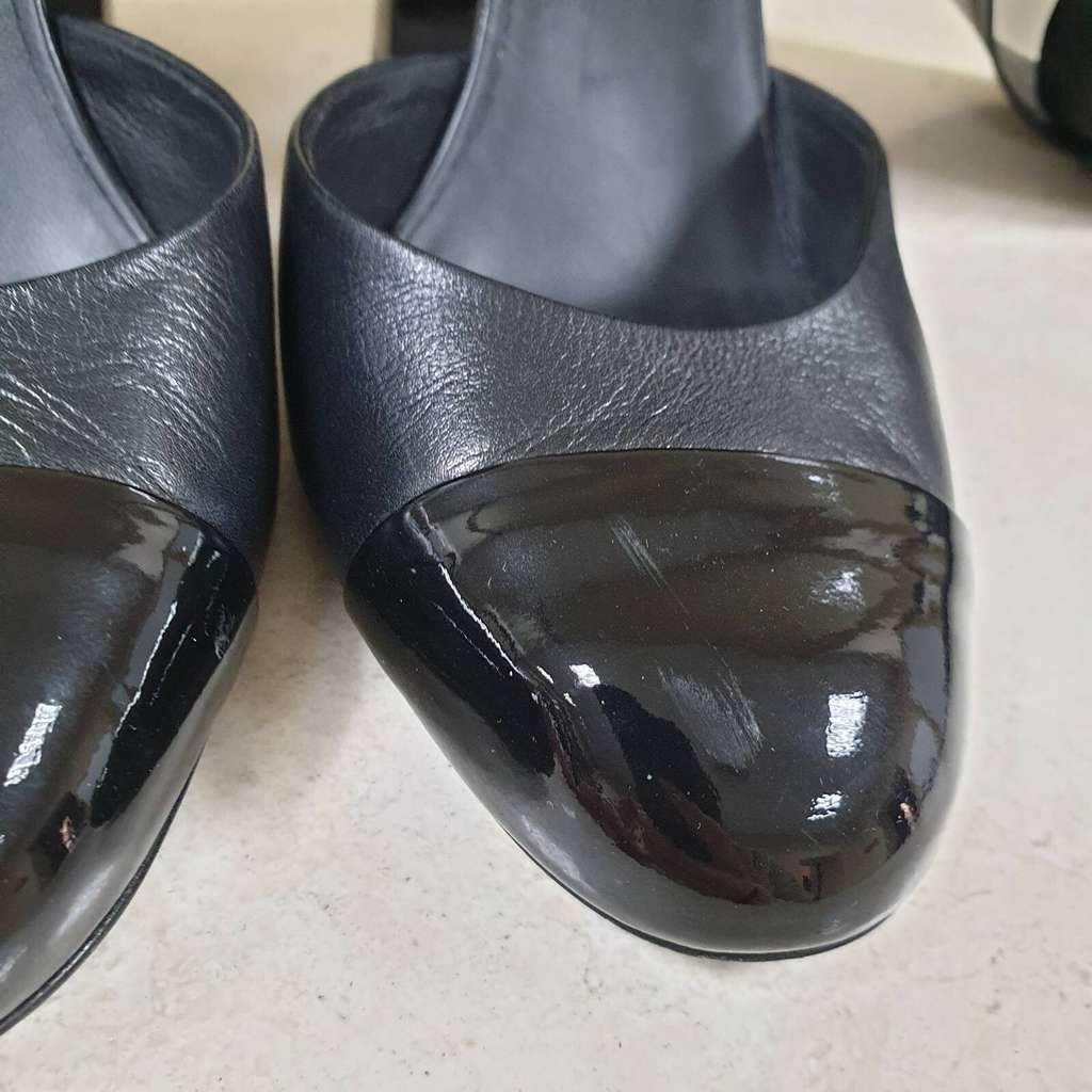 Chanel Lace Up Heeled Sandals Black Leather Very good condition - Inside View