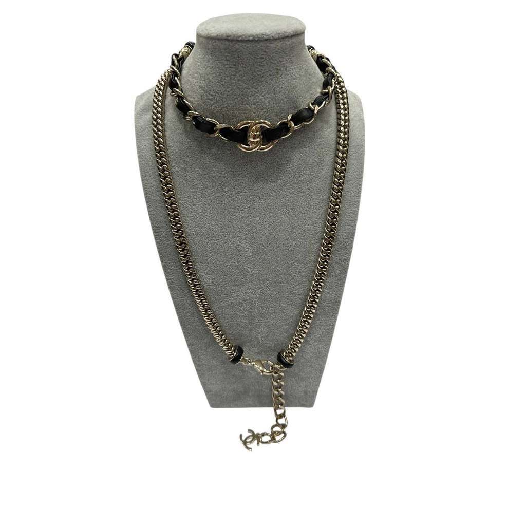 Chanel CC Turnlock Choker Necklace Belt Black Leather Very good condition - Front View