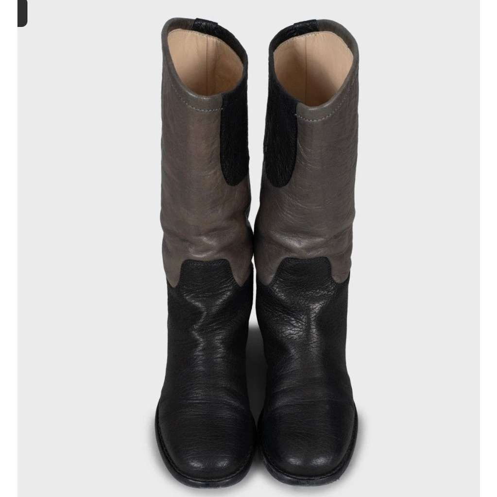 Chanel Two Boots Black Leather Good condition - Back View