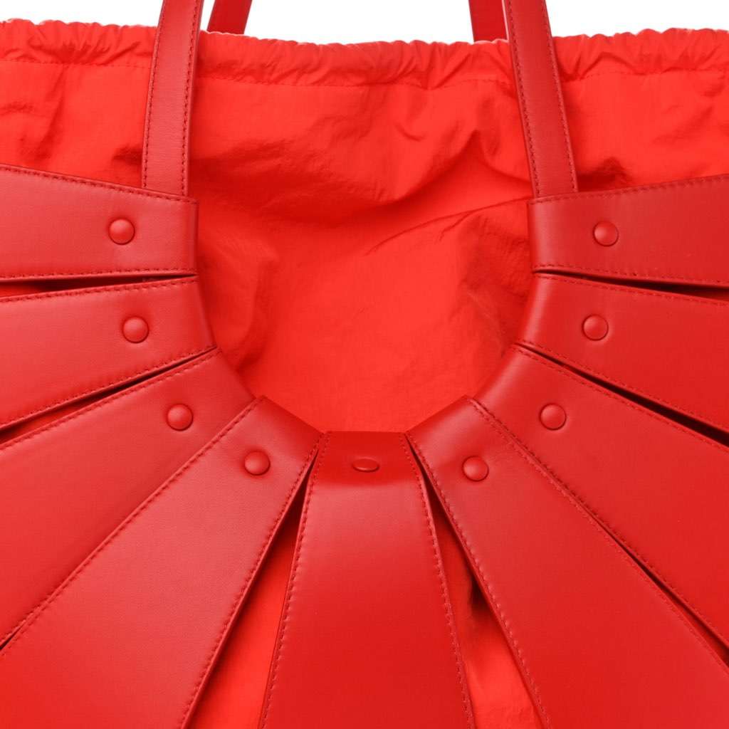 Bottega Veneta Bottega Veneta The Shell Bag Chili Tomato French Calfskin Red Leather Never worn, with tag - Inside View