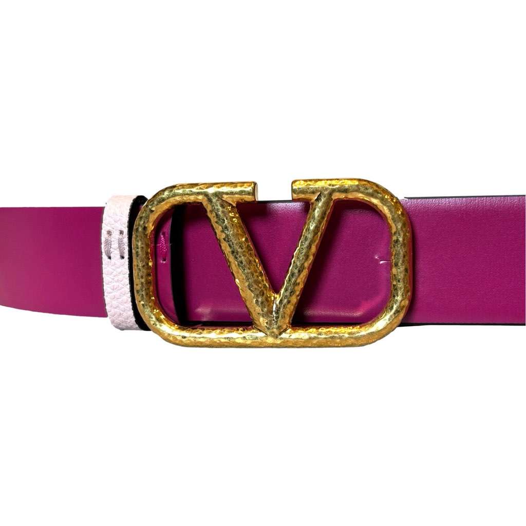 Valentino Garavani Valentino Garavani VLogo Reversible Belt Size 85 Pink Pebbled Leather Pink Leather Never worn, with tag - Model View