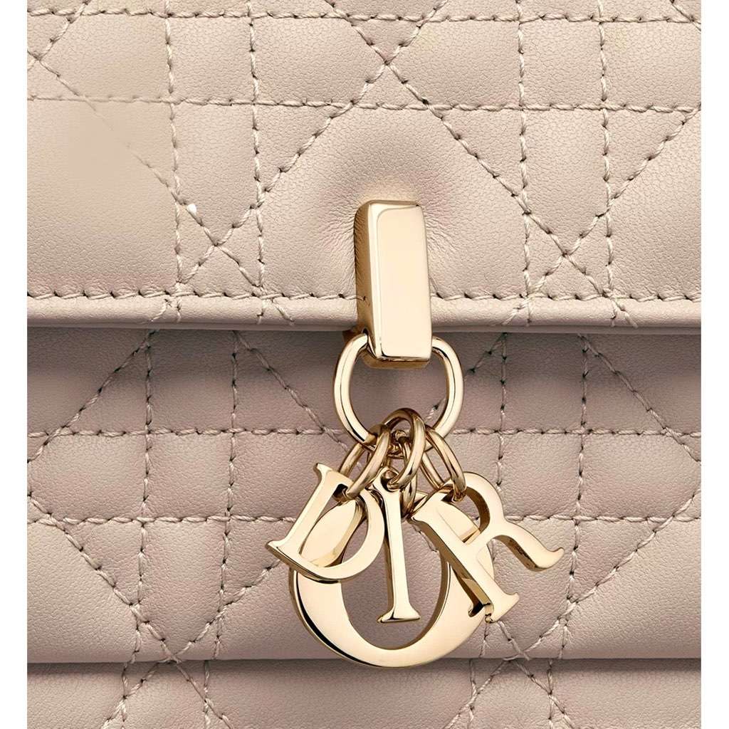 Dior My Dior Daily Pouch with Chain Powder Beige Cannage Lambskin Beige Leather Very good condition - Model View