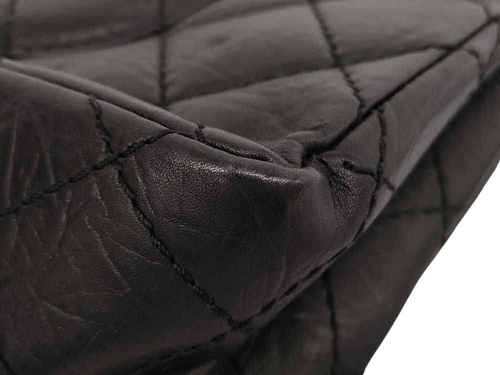 Chanel Cross-body Bag Black Leather Good condition - Inside View