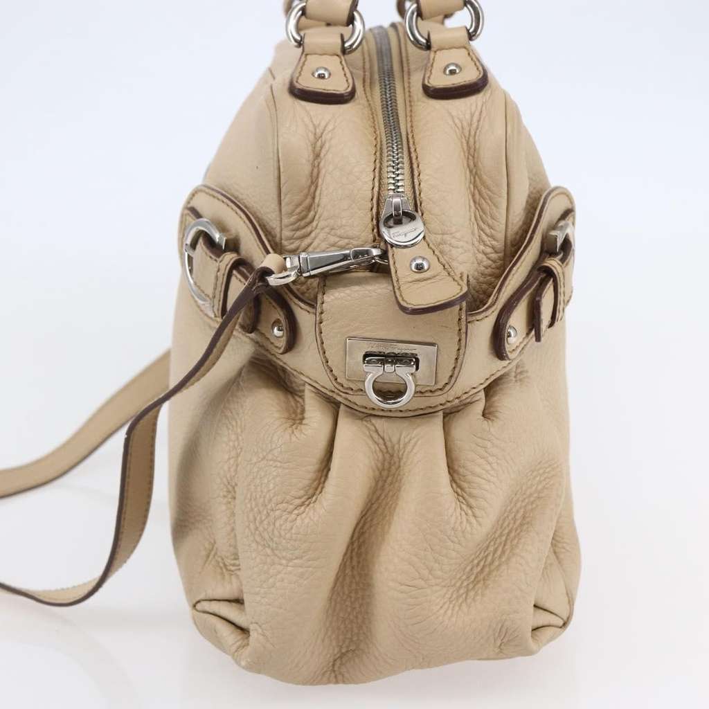 Salvatore Ferragamo Gancini handbag Beige Leather Good condition - Model View