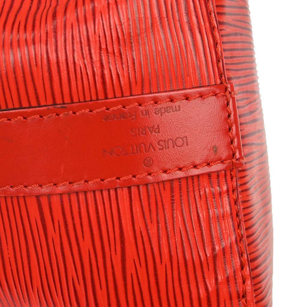 Louis Vuitton Petit Noe Handbag Red Leather Good - Model View