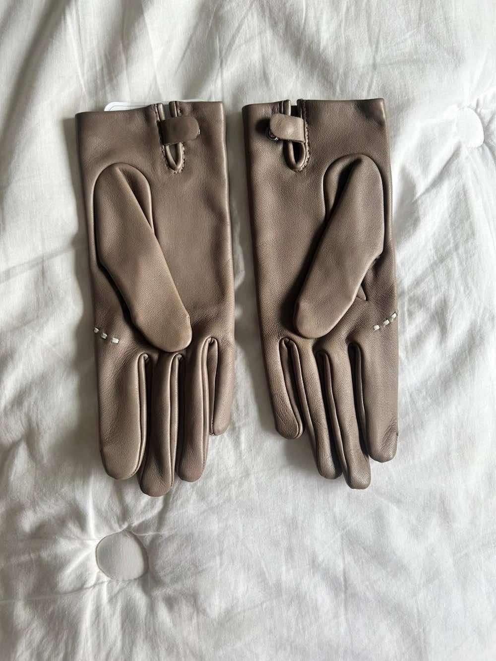 Hermès Product Grey Leather Never worn - Back View