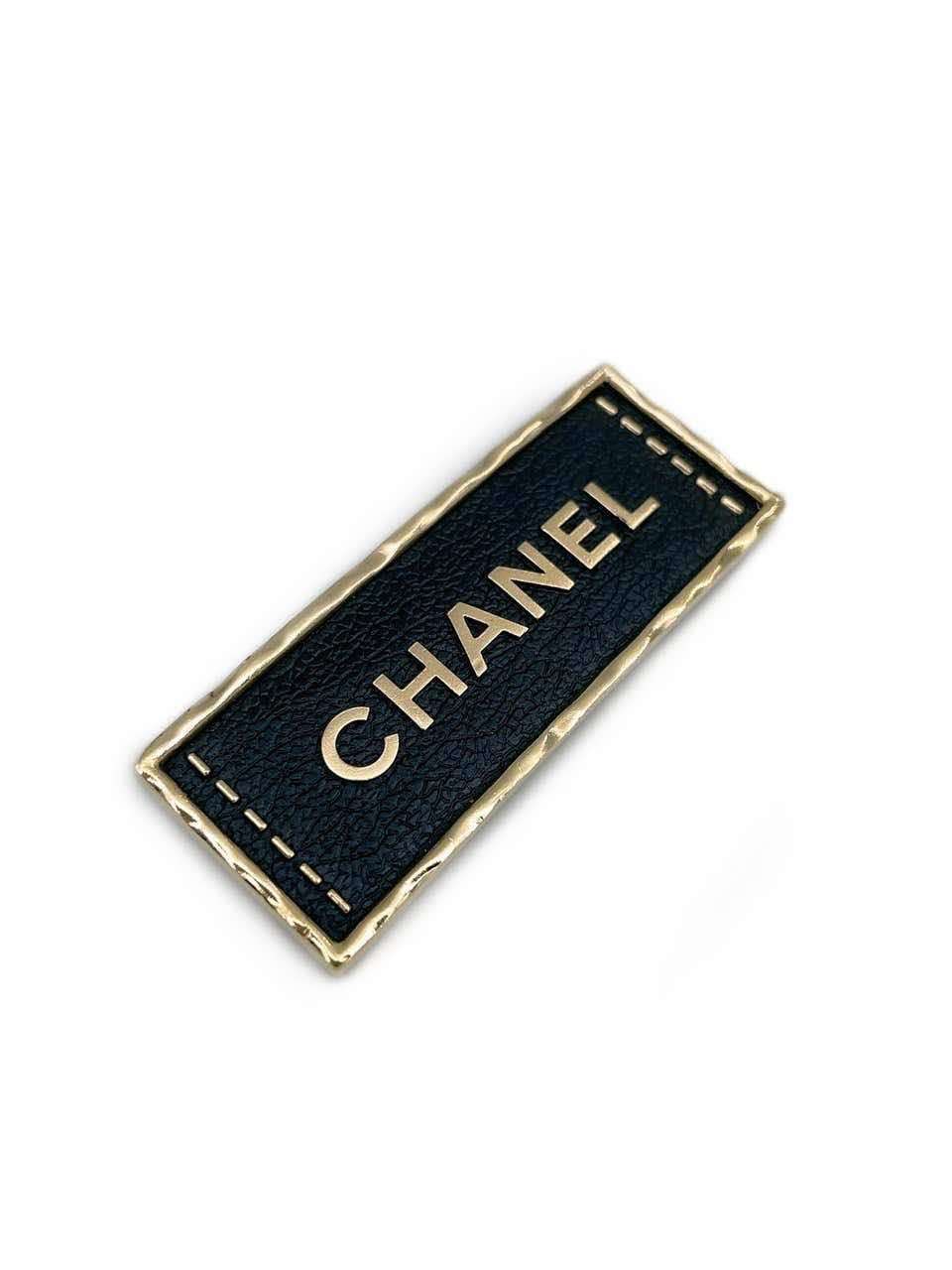 Chanel Product Gold Metal Very good condition - Back View